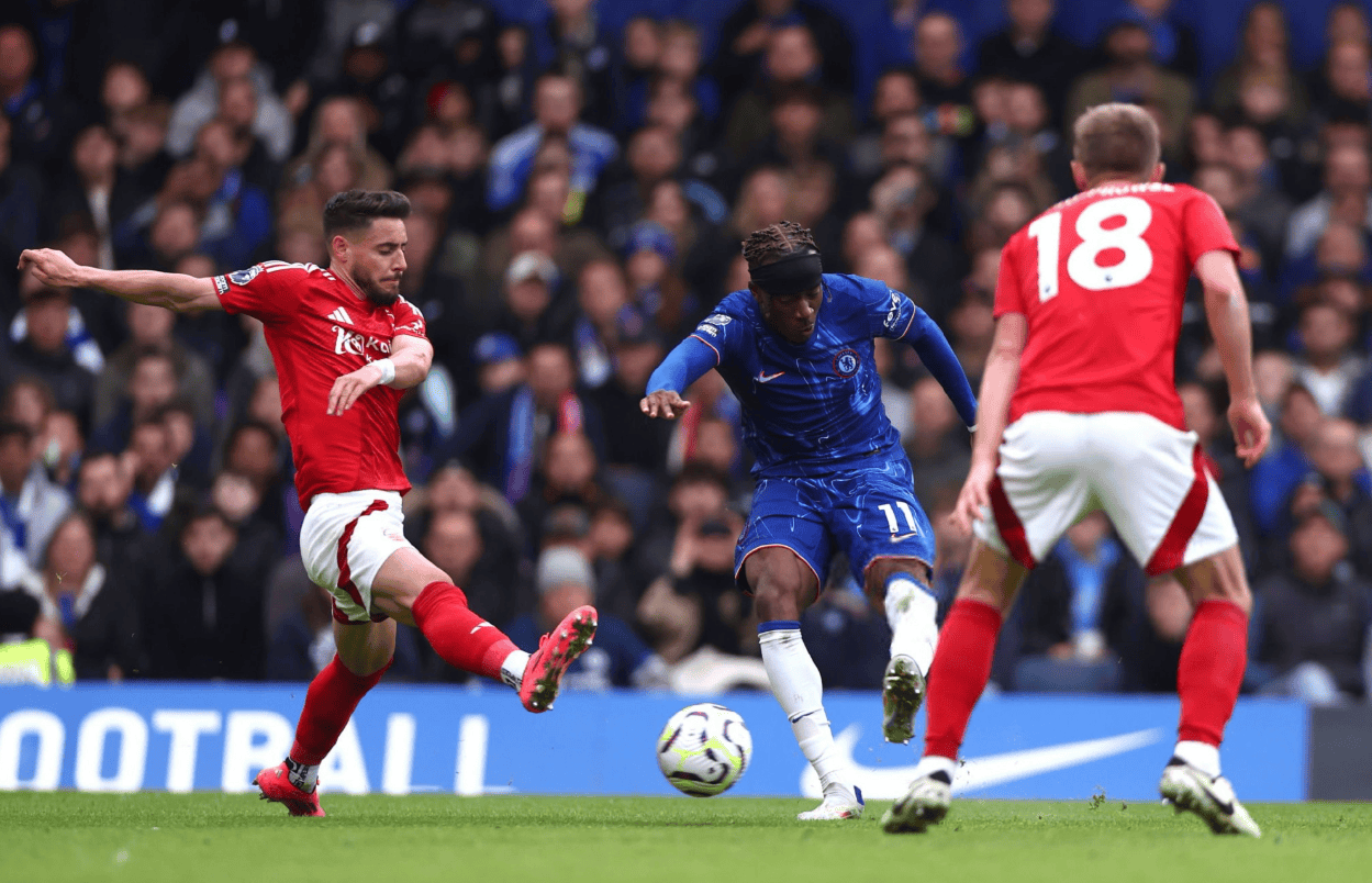 利物浦连胜收官小组赛,挺进淘汰赛 利物浦连胜收官小组赛,挺进淘汰赛