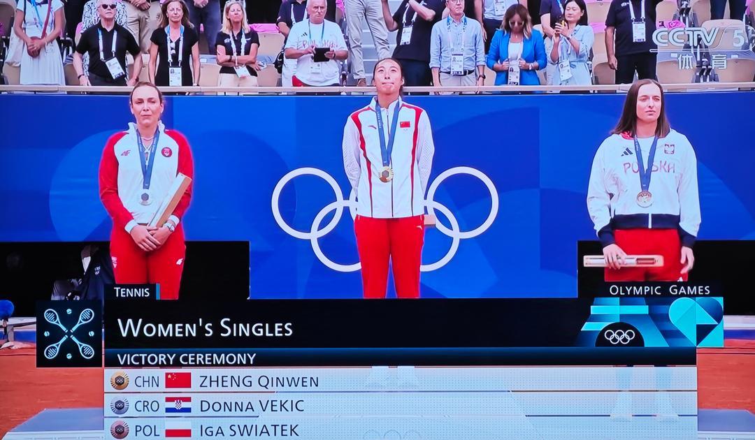 波兰举重选手表现抢眼,夺得奖牌 波兰举重选手表现抢眼,夺得奖牌