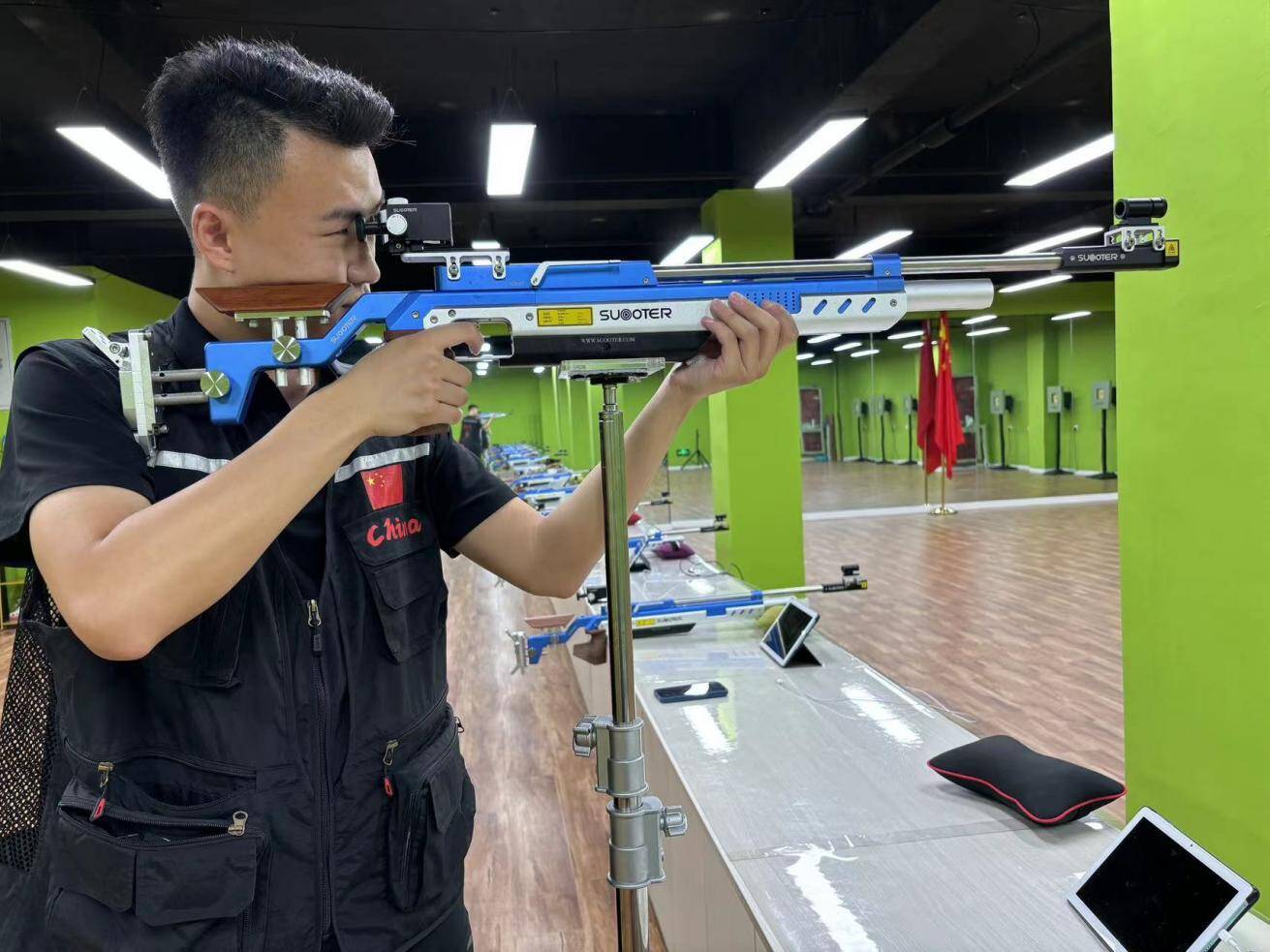 射击项目中选手表现亮眼,稳定击中靶心的简单介绍 射击项目中选手表现亮眼,稳定击中靶心的简单介绍