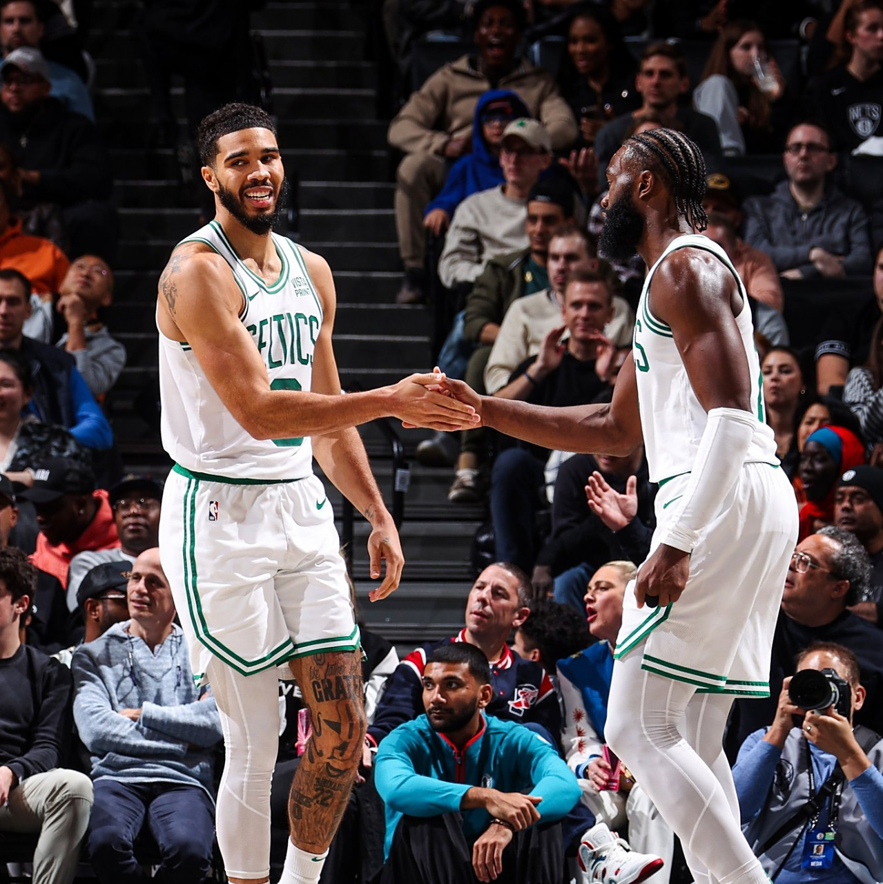 关于凯尔特人擒篮网,实现三连胜!的信息 关于凯尔特人擒篮网,实现三连胜!的信息